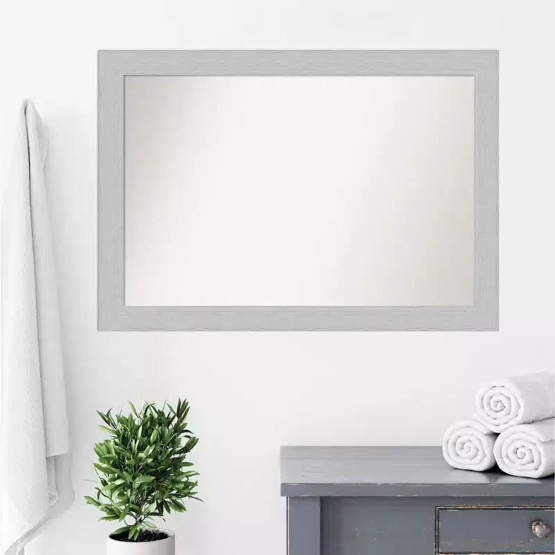 Specchio da parete per bagno con cornice in legno shiplap, 40 x 28 pollici