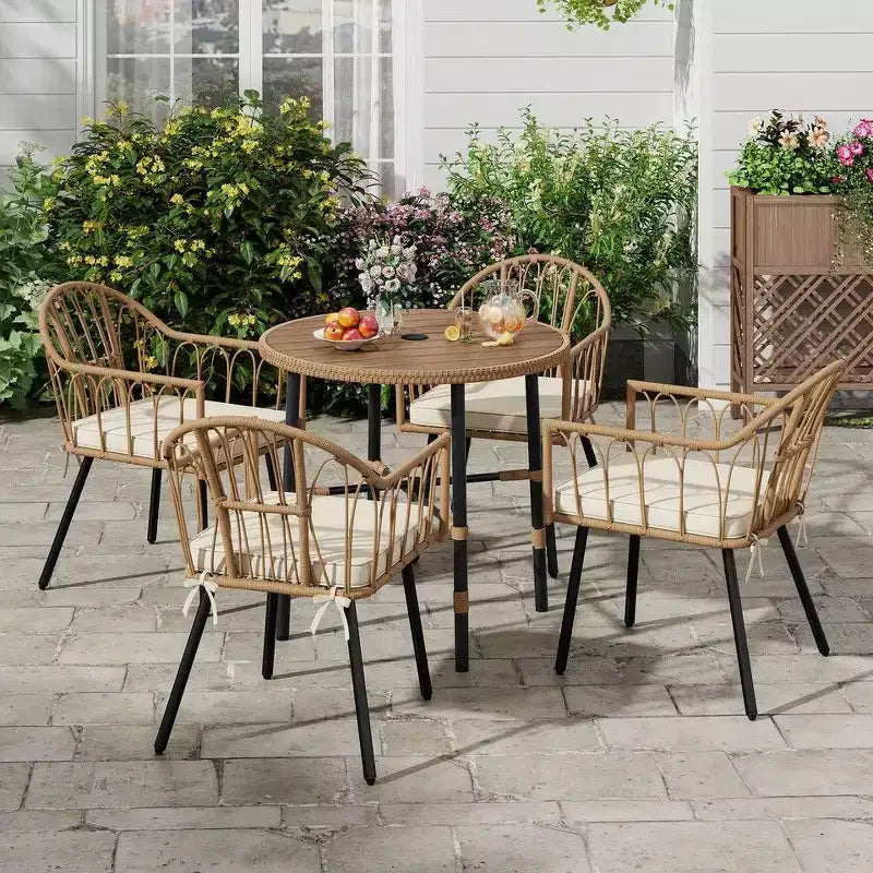 Tavolo da pranzo rotondo in rattan per esterni con foro per ombrellone