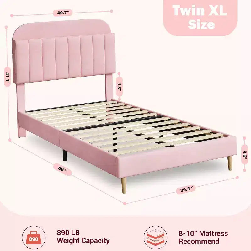 Letto singolo in velluto rosa con testiera a libreria