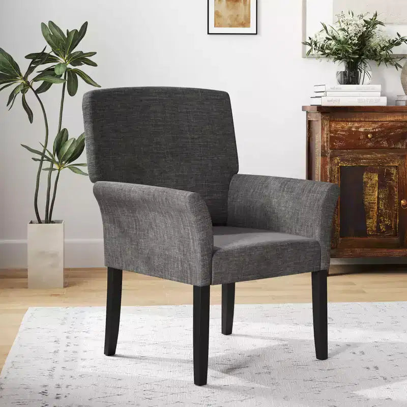 Poltrona d'accento imbottita con gambe in legno di gomma