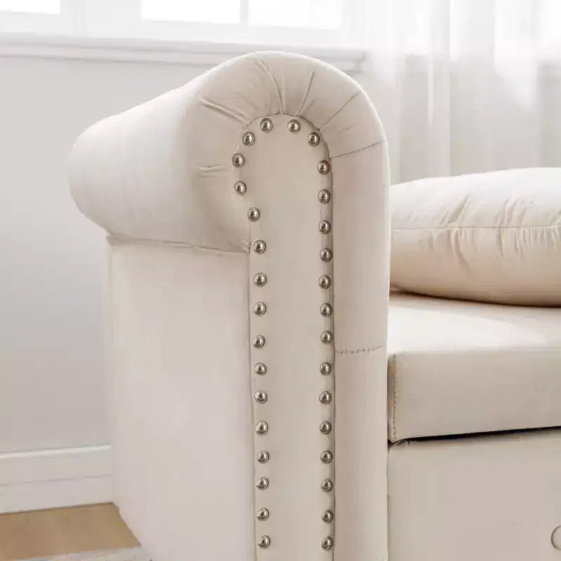 Chaise longue in velluto con contenitore e borchie decorative