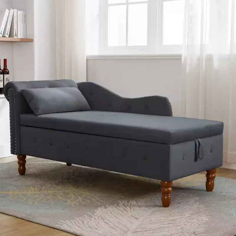 Chaise longue in velluto con contenitore e borchie decorative