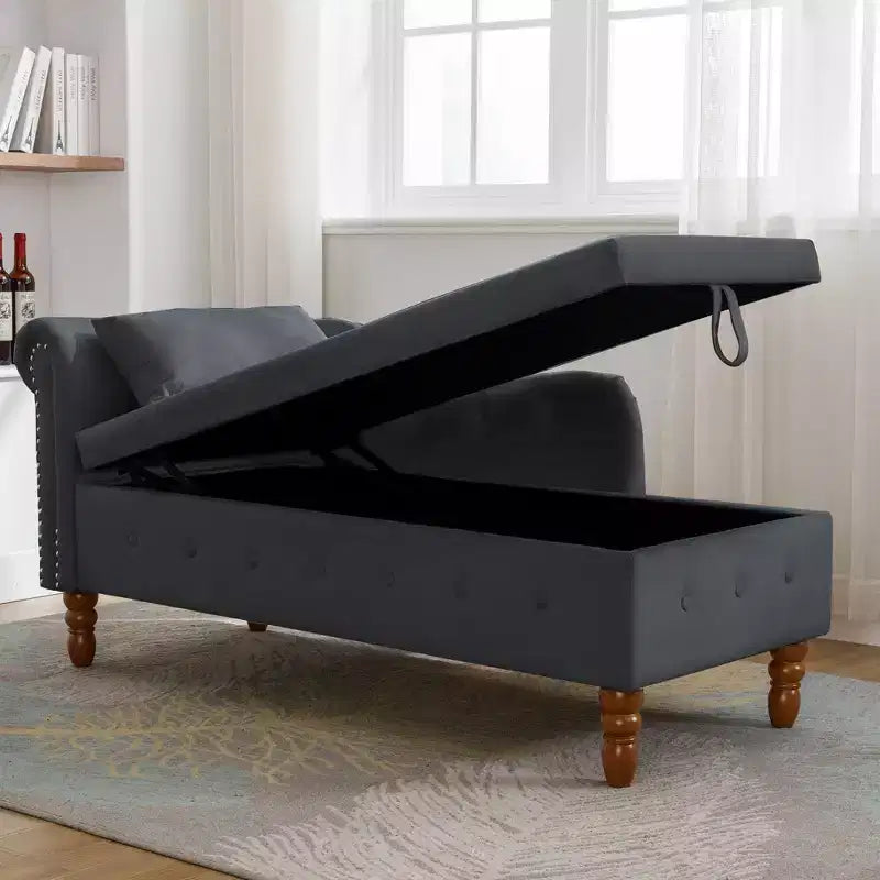 Chaise longue in velluto con contenitore e borchie decorative