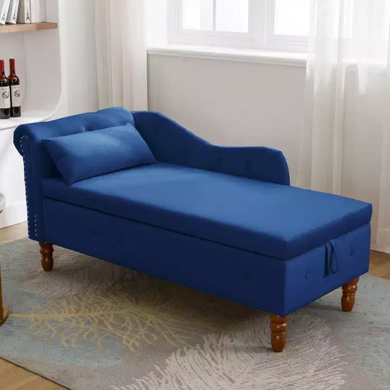 Chaise longue in velluto con contenitore e borchie decorative