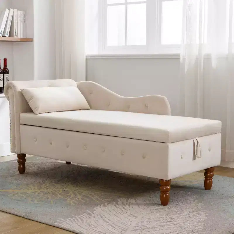 Chaise longue in velluto con contenitore e borchie decorative
