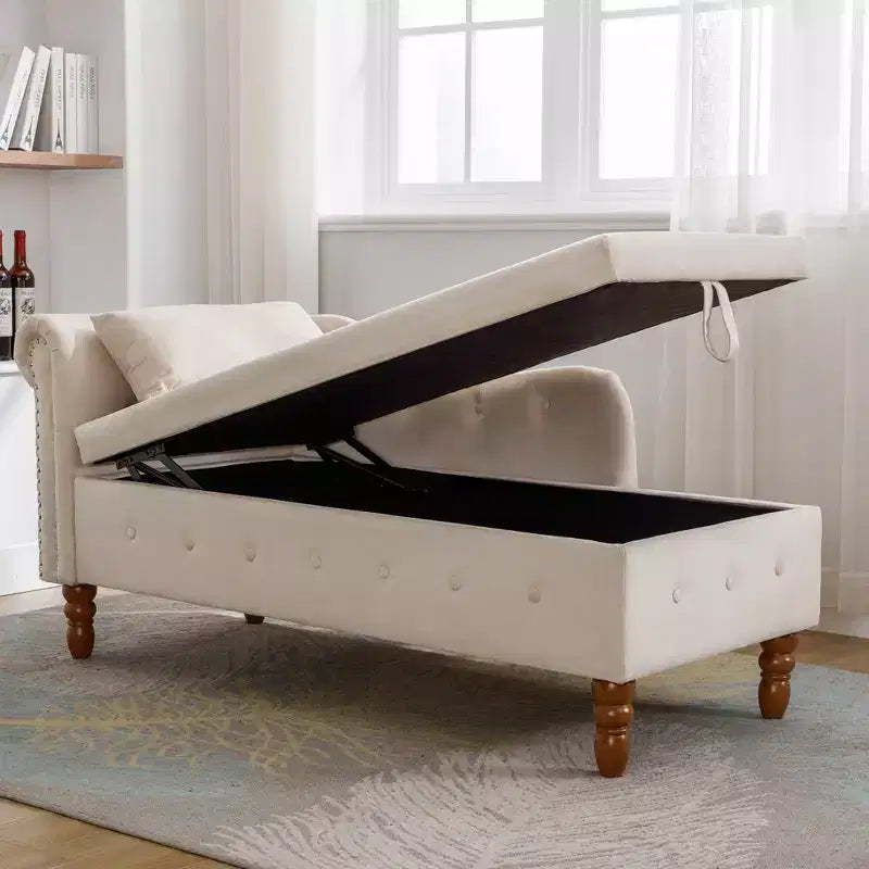 Chaise longue in velluto con contenitore e borchie decorative
